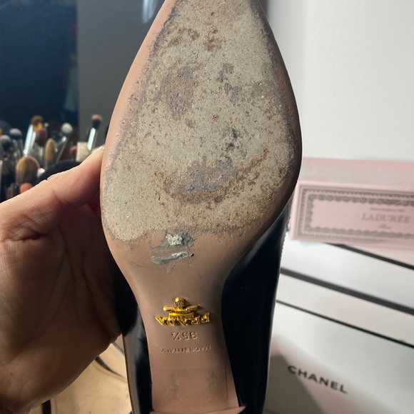 Prada high heels in good condition - Picture 4 of 4